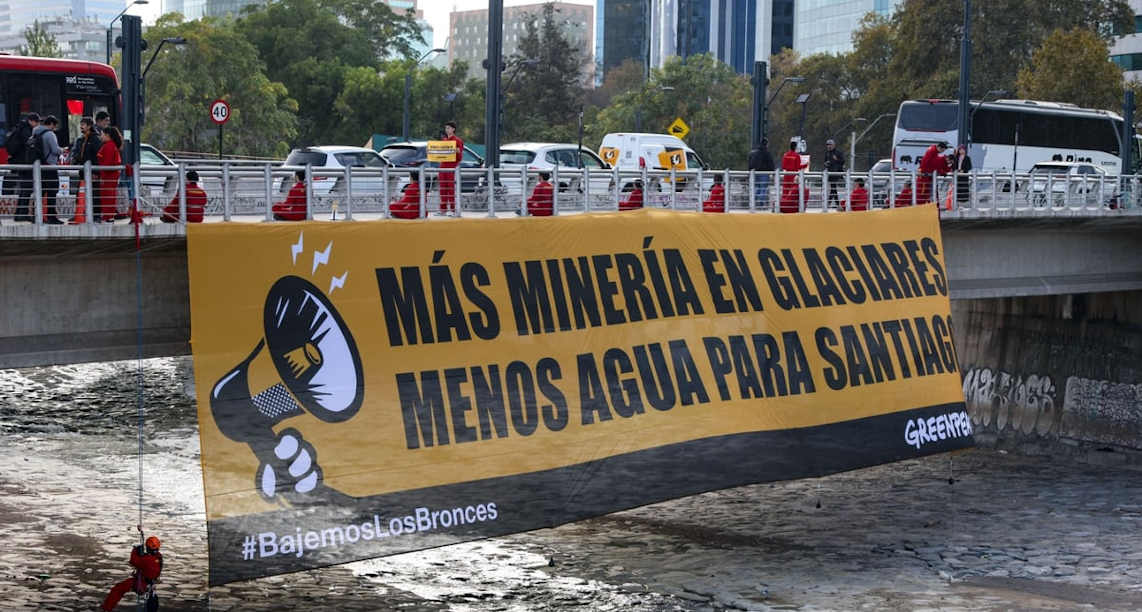 Protesta-Greenpeace-Los-Bronces