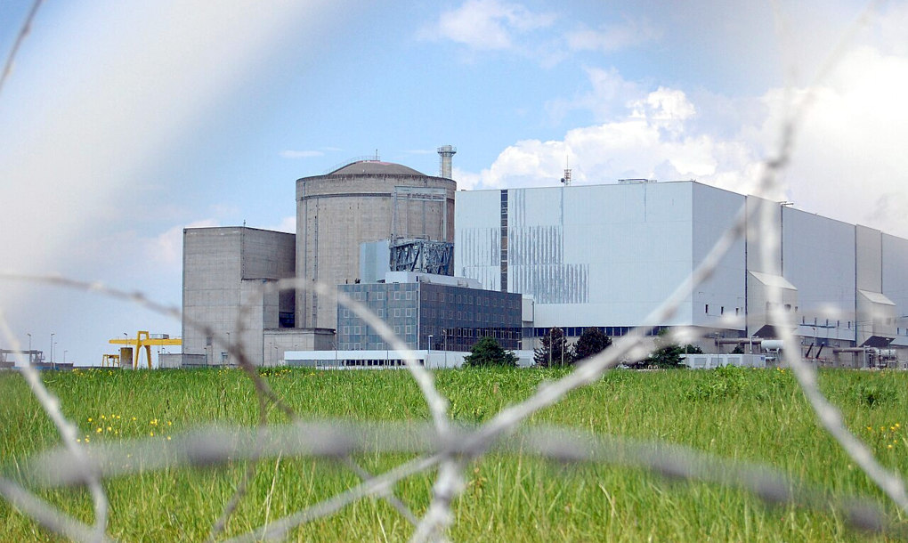 1280px-Centrale_nucléaire_du_Blayais_2